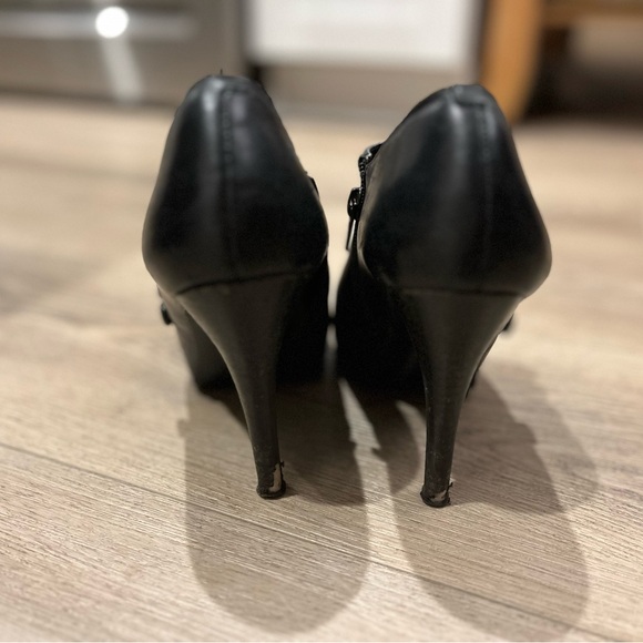 Blank Heeled Booties, Size 8 - Picture 3 of 3